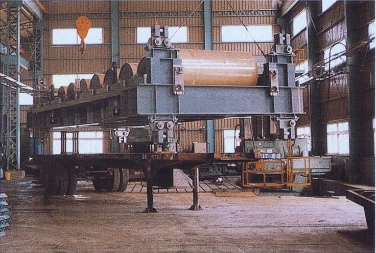 Carriage frame for entry looper
